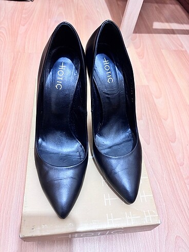 Hotic stiletto