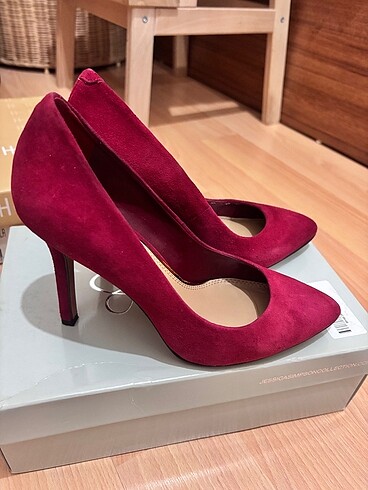 Kirmizi stiletto