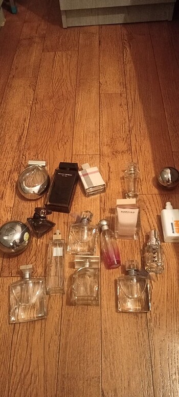 Parfüm şişeleri