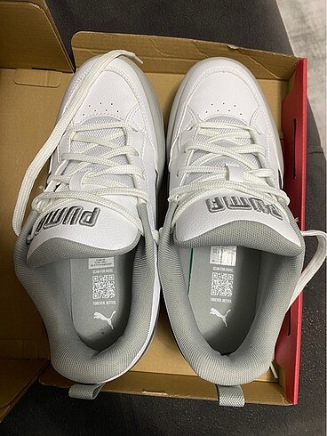 40 Beden beyaz Renk Puma ayakkabı