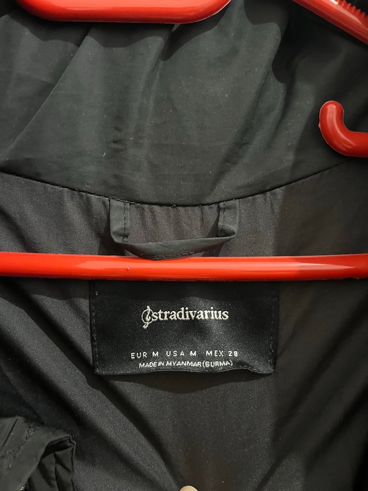 Stradivarius Siyah Kadın Kışlık Fermuarlı Mont - Görsel 2