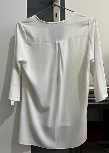 Düğmeli V Yaka Beyaz Kadın Gömlek - Görsel 2