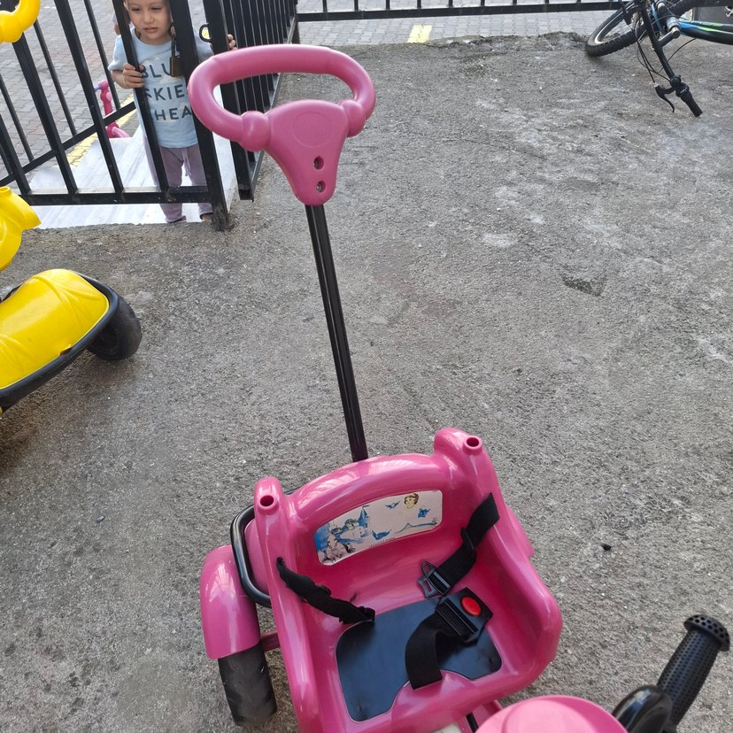 Pembe Çocuk Üç Tekerlekli Bisiklet - Görsel 5