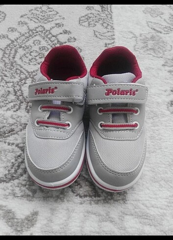 24 no Polaris spor ayakkabı