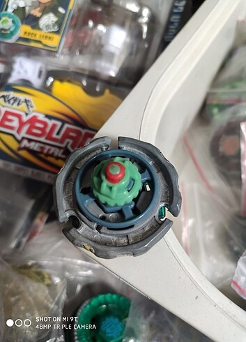  Beden Beyblade 