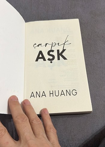 Çarpık Aşk - Ana Huang - Görsel 7