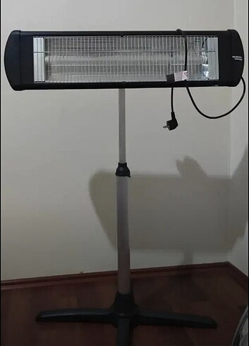 Kumtel Ecoray Hem Ayaklı Hem Duvara Monte Edilebilen Isıtıcı