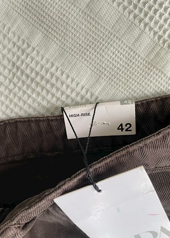 42 Beden kahverengi Renk Zara Düğmeli Kahverengi Mini Kot Şort