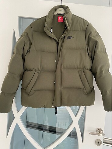 NIKE kaz tüyü mont