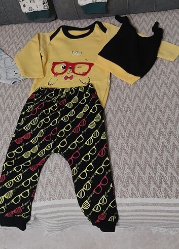 LC Waikiki Uzun kol zıbın pijama şapka takımı