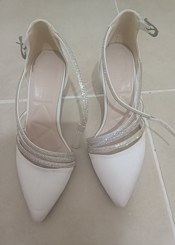 Beyaz Stiletto Topuklu Kadın Abiye Ayakkabı