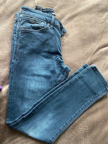 Mavi black jean