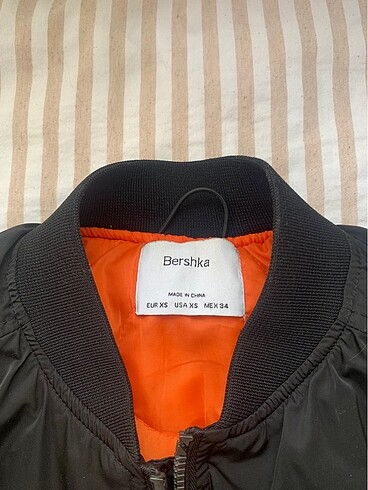 xs Beden siyah Renk Bershka Bomber ceket
