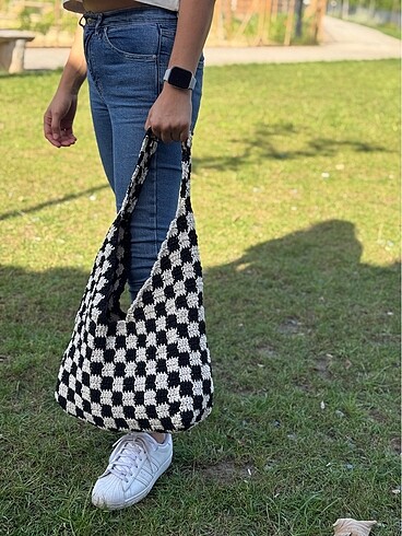  Beden siyah Renk Pull&Bear Damalı Çanta