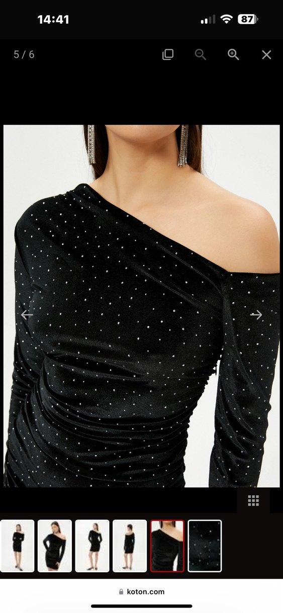 Koton Siyah Asimetrik Yaka Taşlı Kadife Elbise - Görsel 3