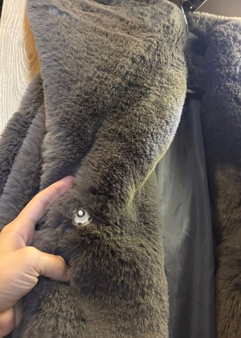 Gri Kapüşonlu Kadın Peluş Mont - Görsel 4