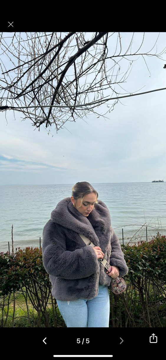 Gri Kapüşonlu Kadın Peluş Mont - Görsel 2