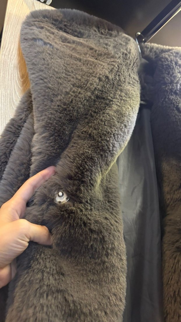 Gri Kapüşonlu Kadın Peluş Mont - Görsel 4