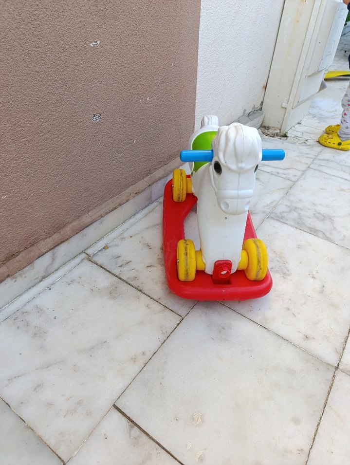 Beyaz Çocuk Oyuncak At - Görsel 2