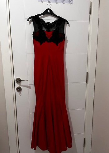 Dantelli V Yakalı Kırmızı Uzun Abiye Elbise - Görsel 2