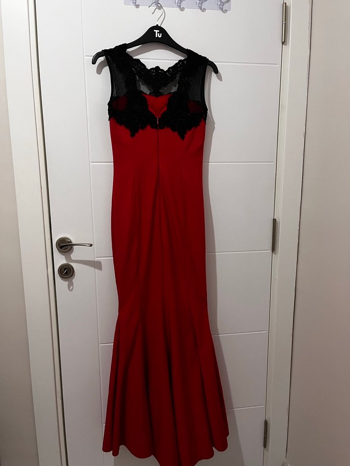 Dantelli V Yakalı Kırmızı Uzun Abiye Elbise - Görsel 2