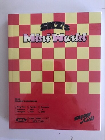 Stray Kids skz mini world 2023 season greetings diary album