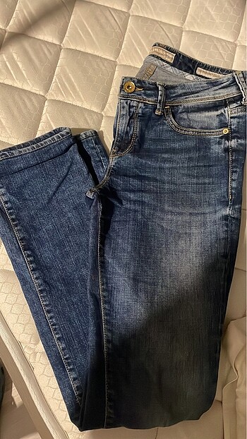 Düşük bel guess jean