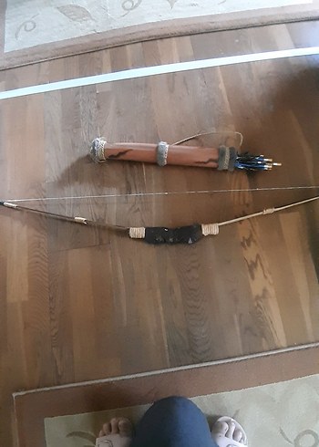  Kahverengi dekorstif yay ve oklari