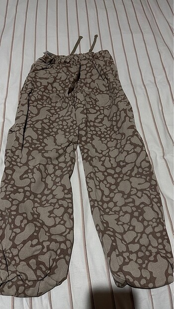 BERSHKA paraşüt pantolon