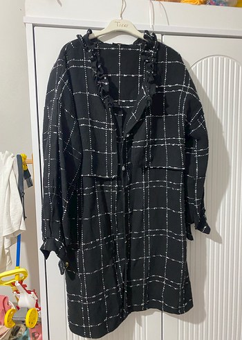 Düğmeli Siyah Kareli Midi  Ceket - Görsel 4