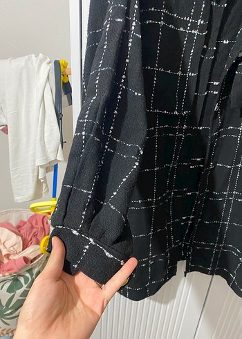 Düğmeli Siyah Kareli Midi  Ceket - Görsel 2