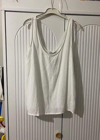 Beyaz V Yaka Bluz - Görsel 2