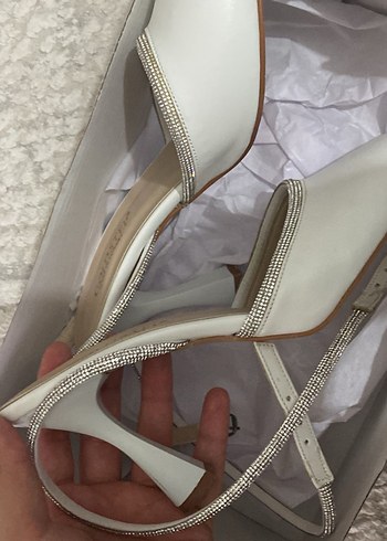 Beyaz Kadın Dolgu Topuklu Abiye Ayakkabı - Görsel 2