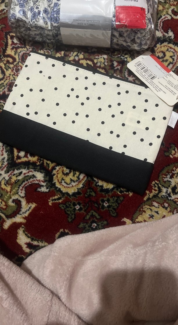 Beyaz Siyah Puantiyeli Fermuarlı Makyaj Çantası - Görsel 2