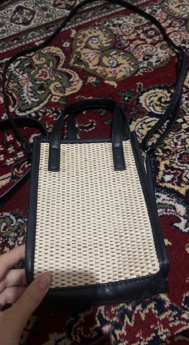 Siyah Baskılı Fermuarlı Kadın Çanta - Görsel 2