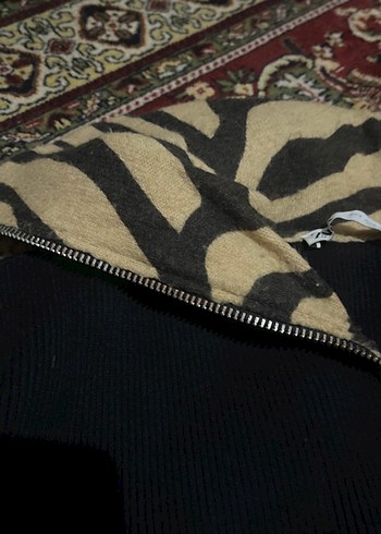 Zebra Desenli Fermuarlı Kadın Kazak - Görsel 2