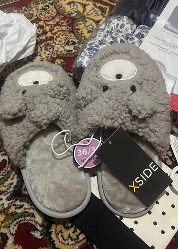 Gri Peluş Kadın Ev Terliği - Görsel 2