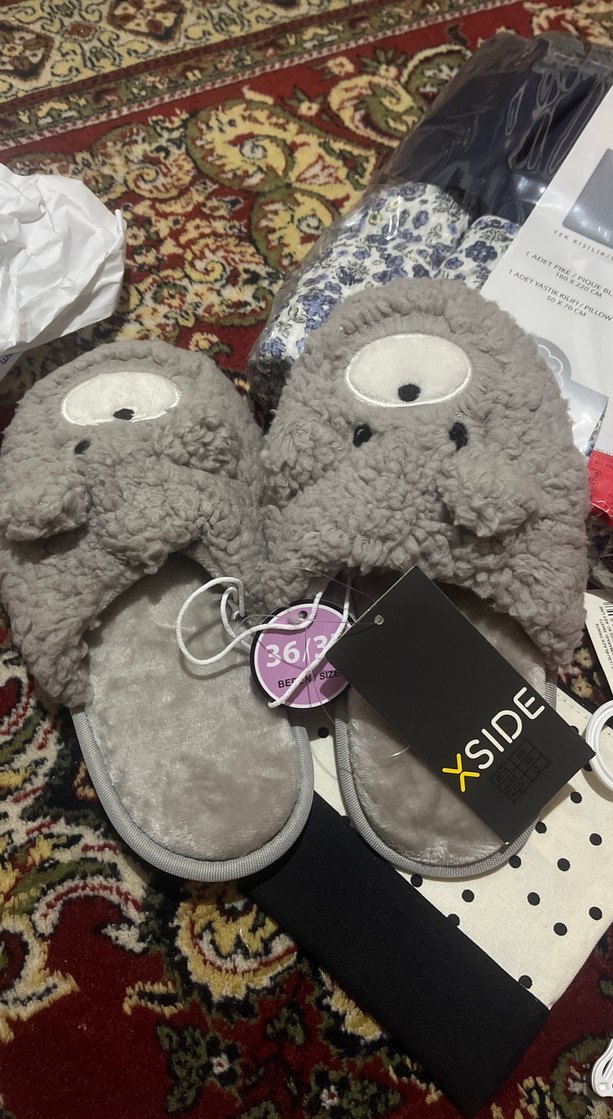 Gri Peluş Kadın Ev Terliği - Görsel 2