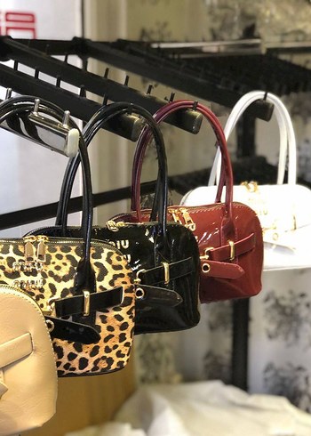 miu miu Parlak Deri Kadın Çanta - Görsel 4