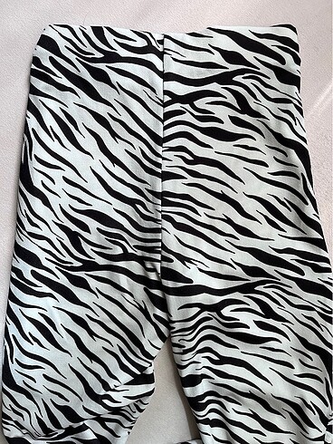 xs Beden çeşitli Renk Bershka pantolon