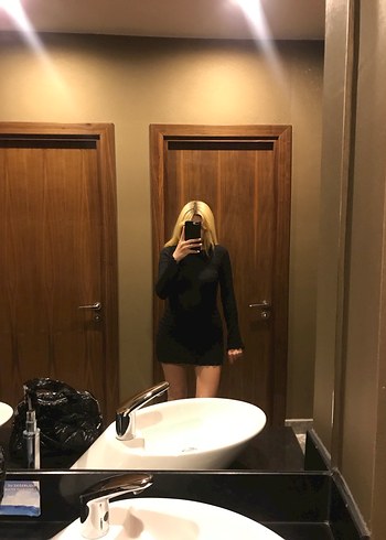 Sırt dekolteli elbise - Görsel 5