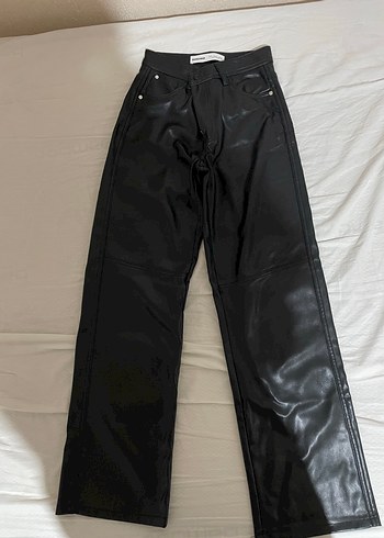 Deri Siyah Kadın Midi Pantolon - Görsel 3