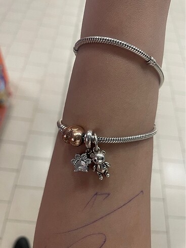Pandora Pandora me charm