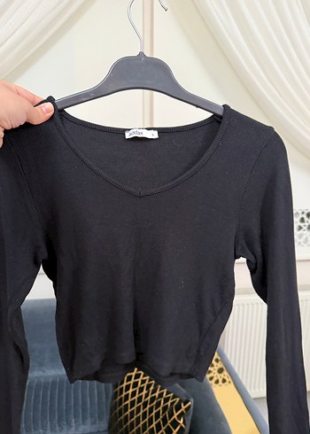Siyah V-Yaka Uzun Kollu Crop Top