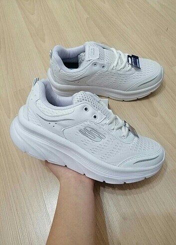 Skechers D'lux Walker