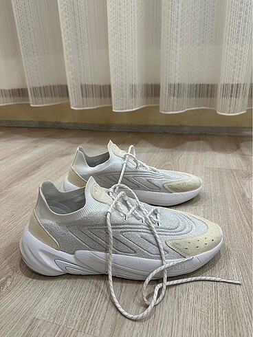 Adidas Original adidas ozelia