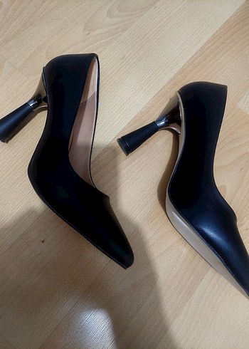 38 Beden Siyah Stiletto Topuklu Kadın Ayakkabı