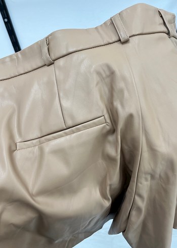 Kadın Bej Mini Deri Şort - Görsel 3