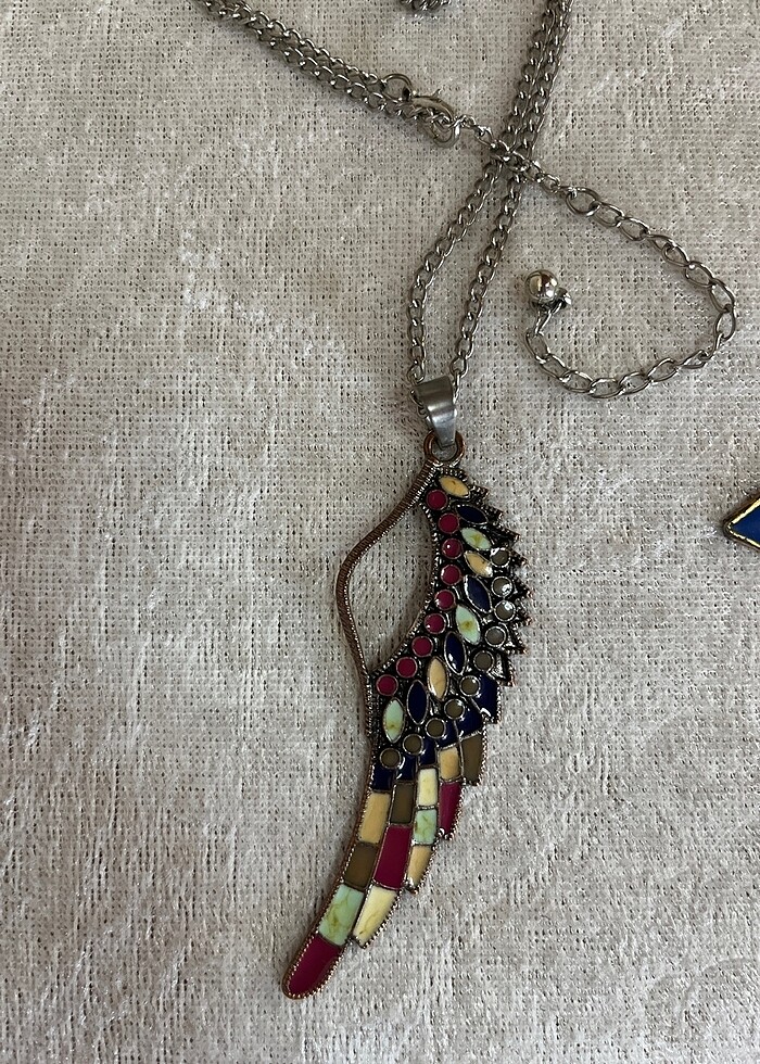 Üç kolye - Görsel 3