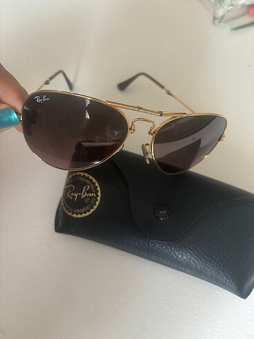 Rayban güneş gözlügü